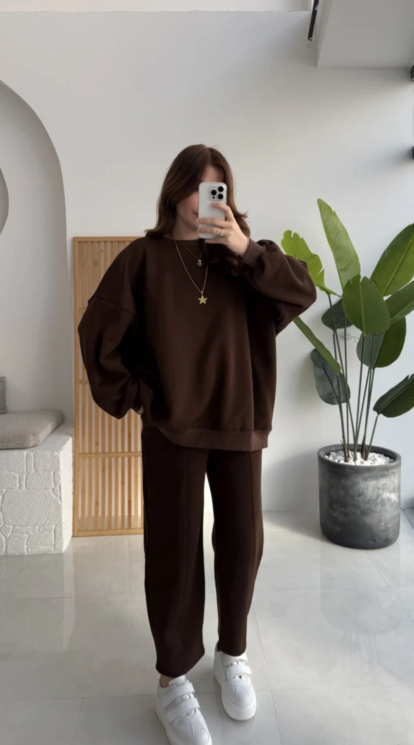 طقم نسائي كاجوال مريح – لون بني أنيق