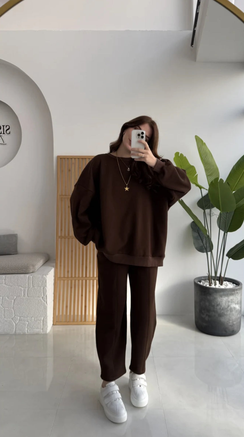 طقم نسائي كاجوال مريح – لون بني أنيق